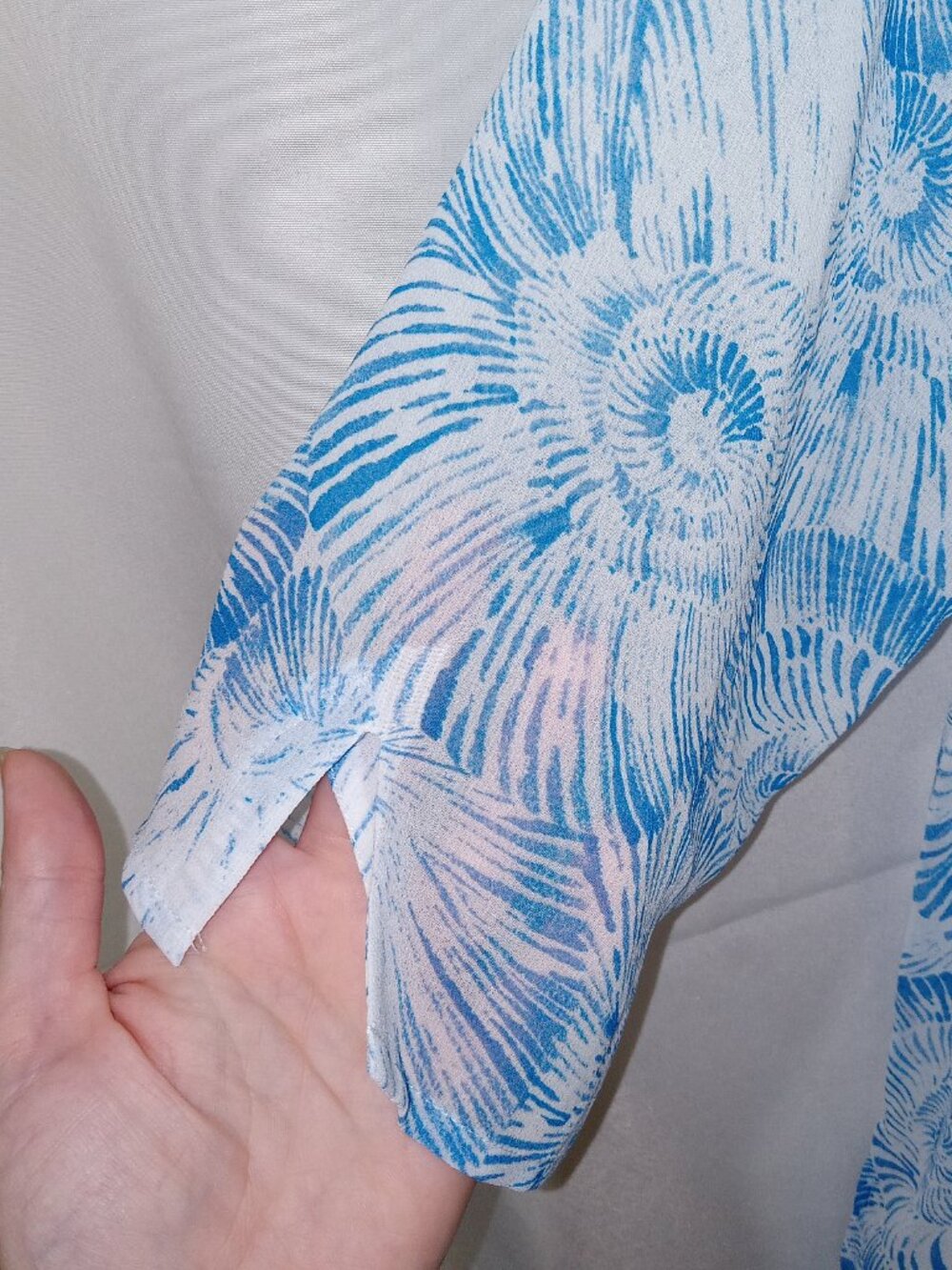 Chico’s Nautilus Swirl Georgette Tunic Top Blue Beaded Kurta 3/4 Sleeve Size L - Picture 4 of 13